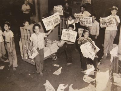 소련의 대일선전 포고 뉴스가 실린 신문 (호놀룰루, 하와이)