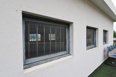 충남대학교 구 문리과대학 옥상 구조물 창문