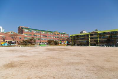 효제초등학교 전경