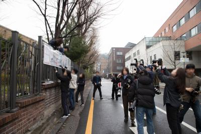 제22대 국회의원선거 벽보 첩부 및 취재 모습