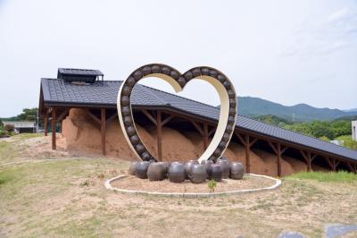 외고산 옹기마을 조형물
