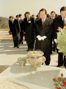 김영삼 대통령 3·1절 국립묘지 임정묘역 참배