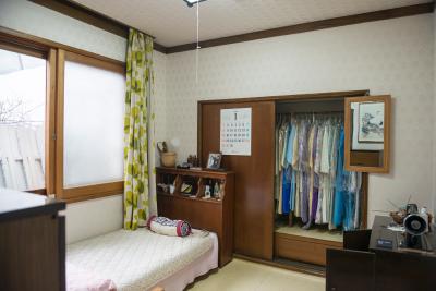 서울 서교동 최규하 가옥 침대와 옷장