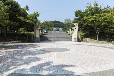 5·18기념공원 정문 입구와 광장