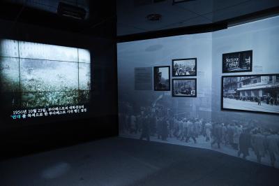 헝가리 혁명 60년 기념 특별사진전 영상실