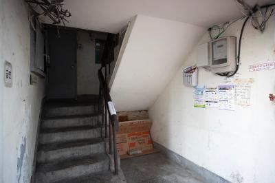 서소문아파트 3동 1층 계단
