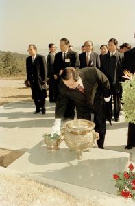 김영삼 대통령 3·1절 국립묘지 임정묘역 참배