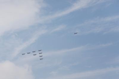 광화문 상공에서 비행하는 공군 특수비행팀 '블랙이글스'