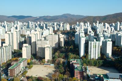 분당신도시 신기초등학교와 주변 아파트