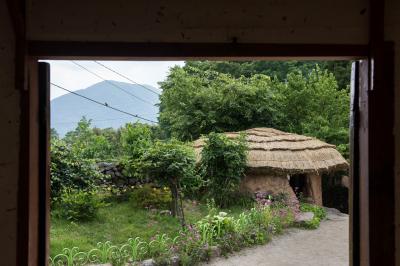 노태우 전 대통령 생가 마당과 외양간