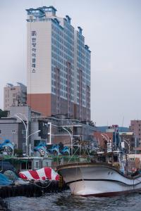 장생포항 고층아파트