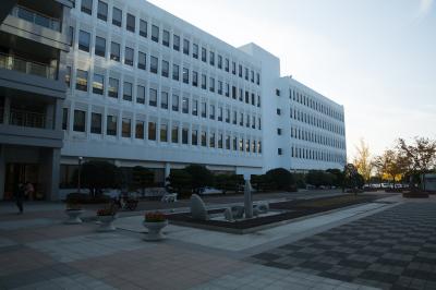 경상남도청사 본관 측면
