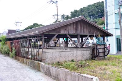 통영 해저 터널 입구 지붕 기둥