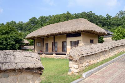 손병희 생가 입구