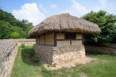 손병희 생가 광채 뒷면 우측