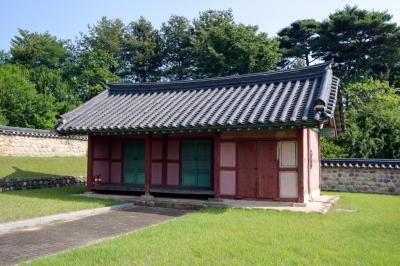 손병희 사당 좌측 부속건물