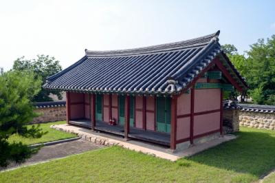 손병희 사당 우측 부속건물