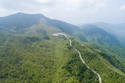 지리산 성삼재 고갯길과 성삼재 휴게소 항공사진