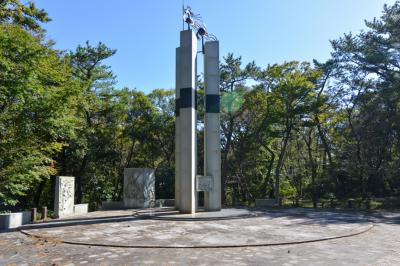 무오 법정사 항일운동 발상지 상징탑 측면