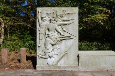 무오 법정사 항일운동 발상지 상징탑 좌측 부조