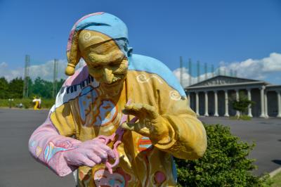중문관광단지 '박물관은 살아있다 제주' 앞 조형물