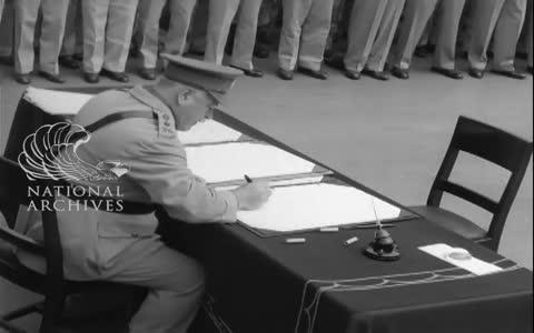 함상 위 일본군의 항복문서 서명